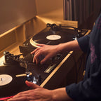 Vestlyd Pro T2 turntable in black with control knobs and sleek design, ideal for vinyl listening and DJ use.