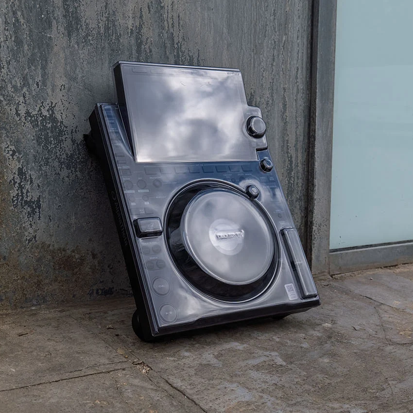 Decksaver AlphaTheta CDJ-3000X Cover, detail view.