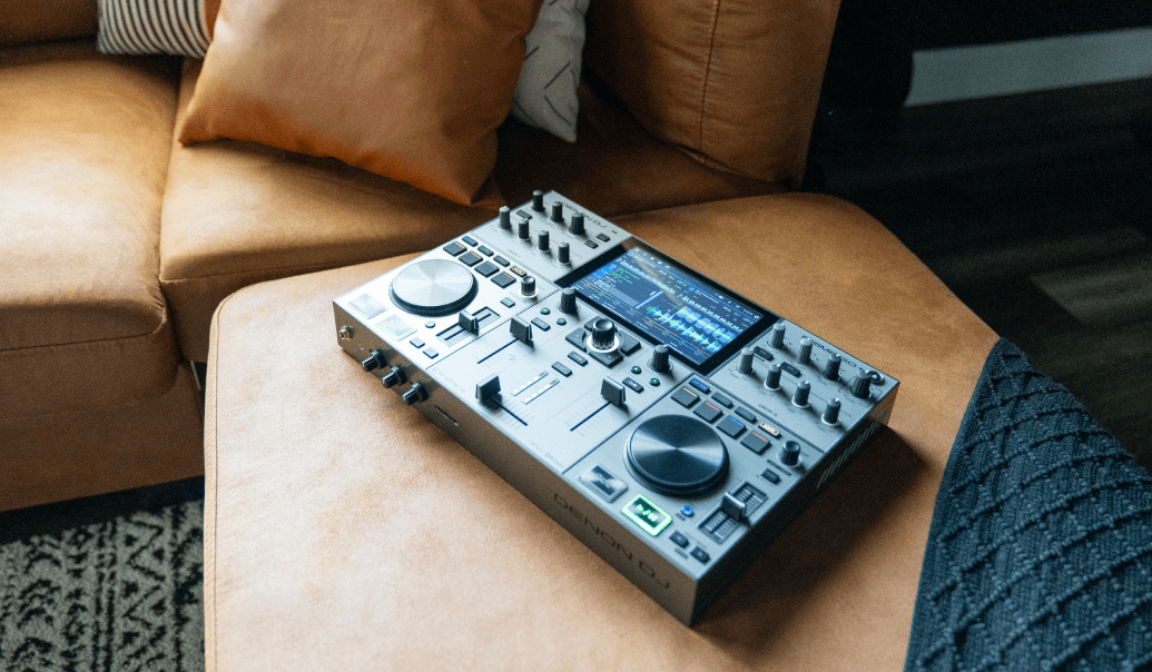 Denon DJ Prime GO+ dj media players, lifestyle