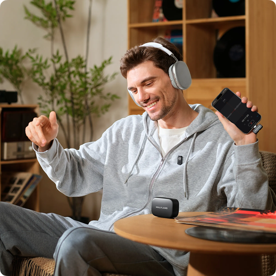 Hollyland Lark A1 Combo wireless microphone system