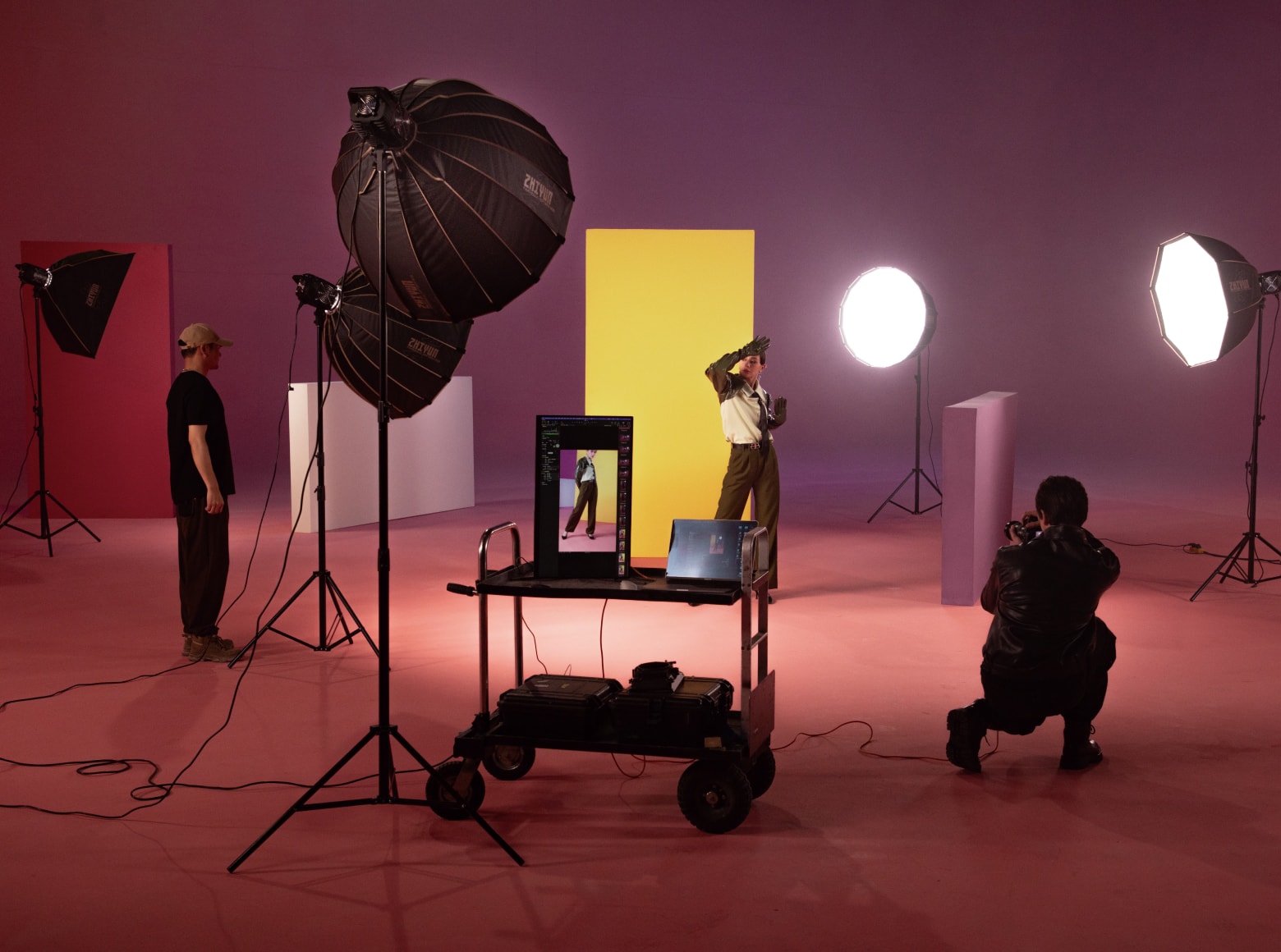 Zhiyun Molus B200
